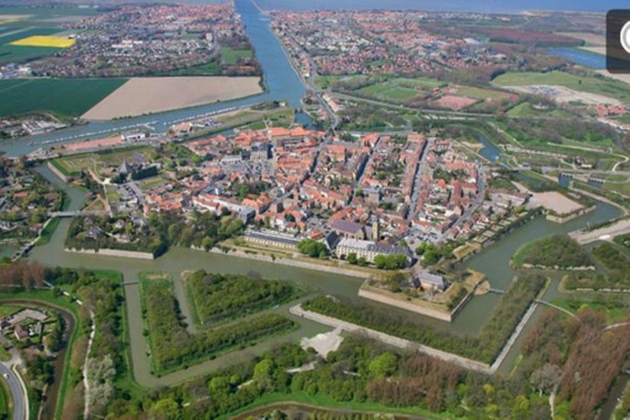 L'Etoile De Mer - Les Remparts Gravelines Exterior photo